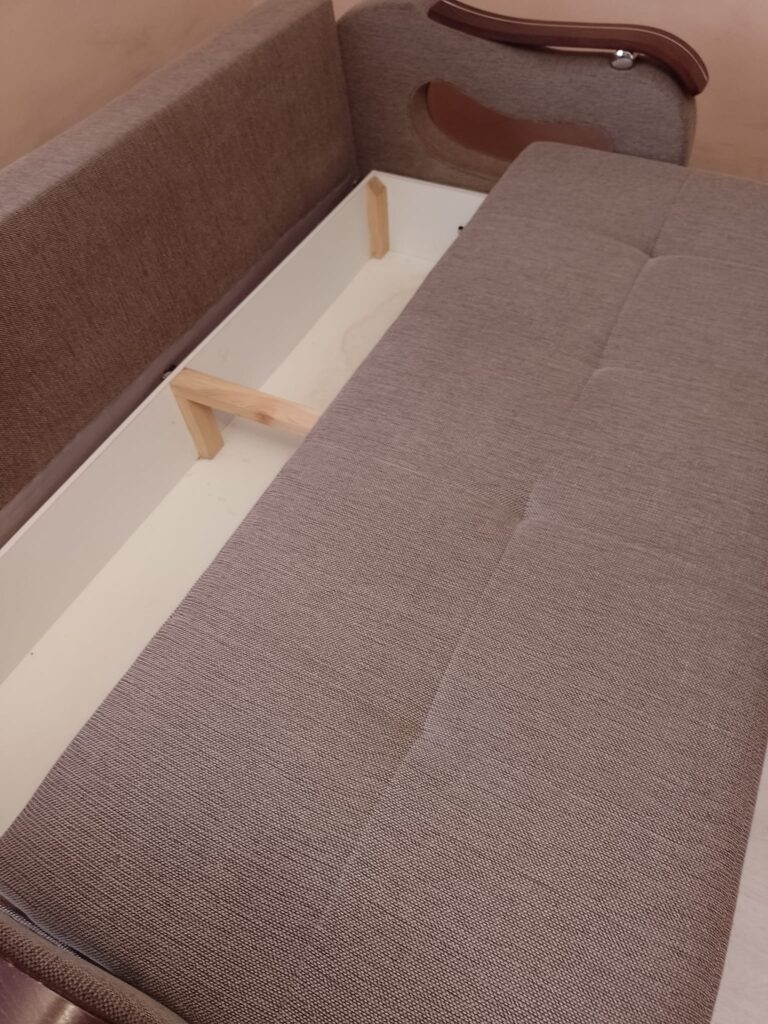 zdjęcie czystej kanapy
